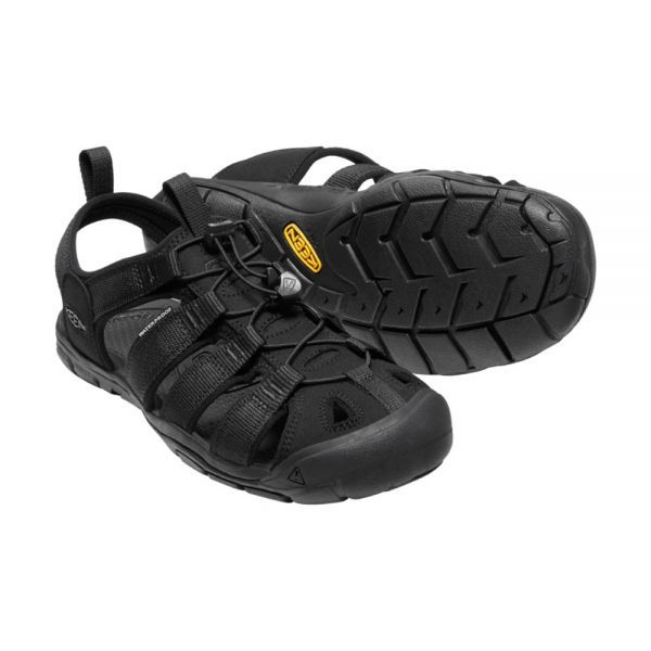 KEEN Men s CLEARWATER CNX TRIPLE BLACK
