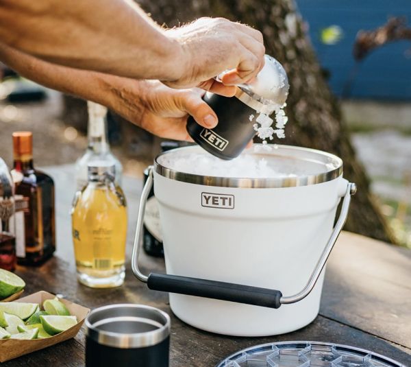 YETI ICE SCOOP