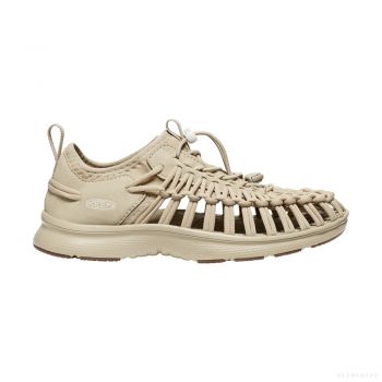 KEEN Women's UNEEK O3 (SAFARI/SAFARI) 